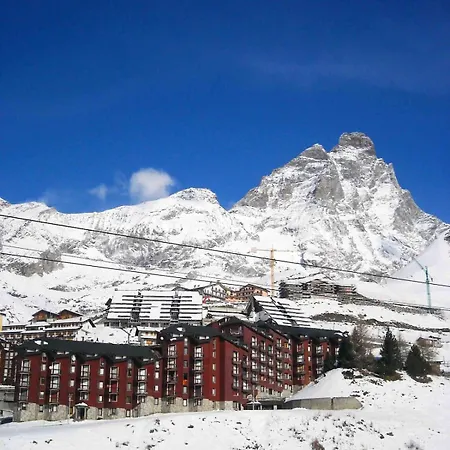 Three In Cervinia Breuil-Cervinia
